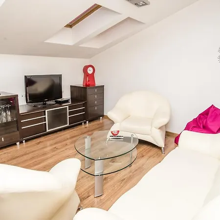 Apartment Downtown Zilina Exterior photo